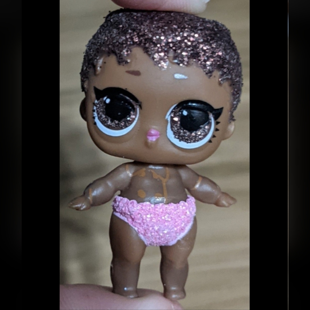 L.O.L. Bigger Surprise OMG! Secret Agent Glitter Bundle - Picture 8 of 12